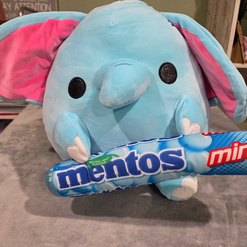 ZURU‎ SNACKLES SURPRISE "HUGH" HIPPO W/ MENTOS SQUISHMALLOW - 14"
